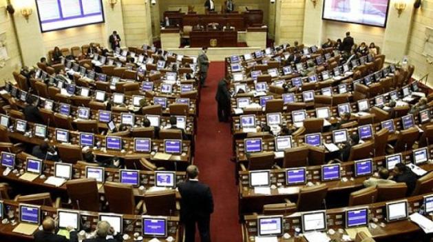 Mesada 14 aprobada en  sexto debate de la Cámara de Representante