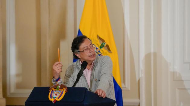 Petro cuestiona la independencia del Banco de la República por vínculo con comité político de Paloma Valencia