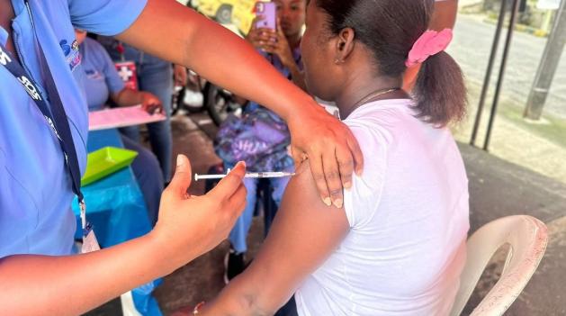 Colombia garantiza vacunación y lanza Jornada Nacional 2026