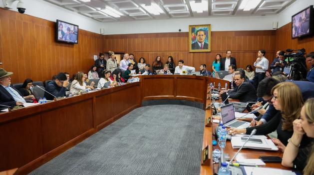 Reforma a la salud fue hundida Reacciones en el Senado