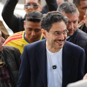 ¿Iván Cepeda está enfermo? El candidato presidencial afirma estar en buen estado de salud