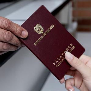 La medida permite atención por orden de llegada en jornada continua y busca agilizar la expedición del documento para quienes lo soliciten por primera vez o renovación.