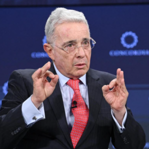 Señal Investiga movidas Álvaro Uribe para frenar el llamado a indagatoria por la masacre de El Aro