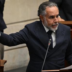 Armando Benedetti denuncia a alcaldes que viajaron a Washington sin autorización