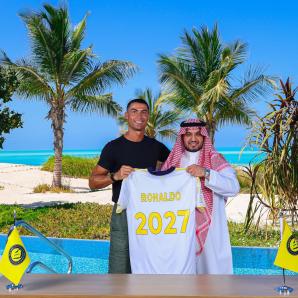 Cristiano Ronaldo renueva con Al-Nassr hasta 2027