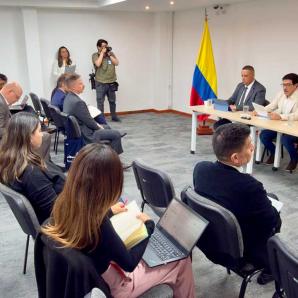 El reporte destaca progresos en 5 municipios, instalación de equipos territoriales para la construcción de paz y coordinación institucional para avanzar en distintos compromisos. 