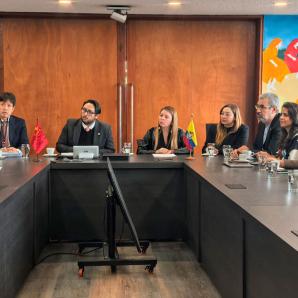 Colombia y China fortalecen cooperación académica