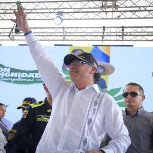 Gustavo Petro fue nominado al premio Right Livelihood