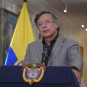 Gustavo Petro culpó al Vargas llerismo tras anulación del fallo por caso de basuras en Bogotá Gustavo Petro culpó al Vargas llerismo tras anulación del fallo por caso de basuras en Bogotá