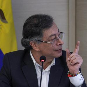 Petro defiende salario vital tras cifras de inflación del DANE