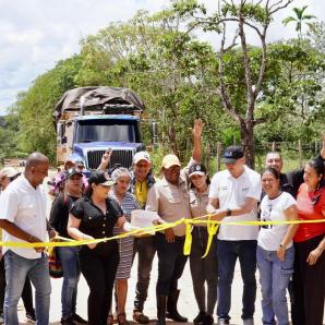 Puerto Rico, Meta: comunidad celebra mejoramiento vial entre veredas Sultana y Guacamayas