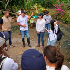 Atención a campesinos afectados por inundaciones en Córdoba