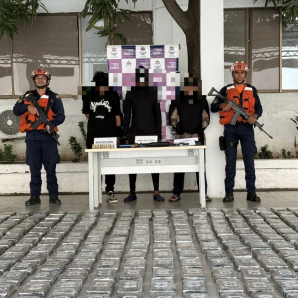 Petro celebra incautación de casi media tonelada de cocaína en La Guajira