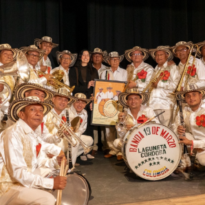 Fundada en 1966 por el maestro Miguel Emiro Naranjo, la agrupación cordobesa se consolidó como referente del porro y los fandangos, con más de 30 grabaciones y giras internacionales.