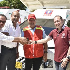 Cesar Gobierno nacional entregó siete vehículos de transporte asistencial