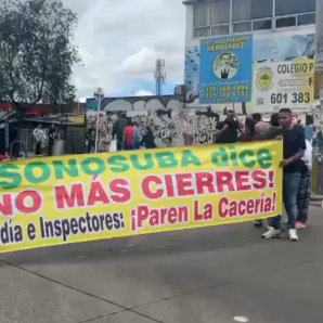 Protesta en Suba por horarios de comercio nocturno