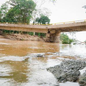 Colapso del puente de Mendihuaca instalarán paso provisional