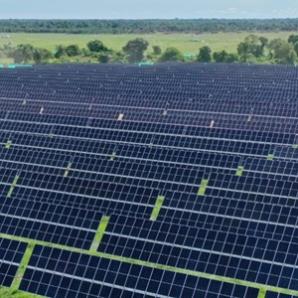 Gobierno avanza en reducir combustibles fósiles y energía limpia