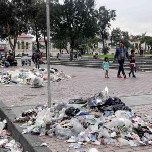 Recolección de basuras en Bogotá: preocupación ciudadana por retrasos y fallas en el sistema actual