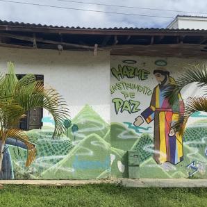 Comunidad de San Adolfo resiste por la paz