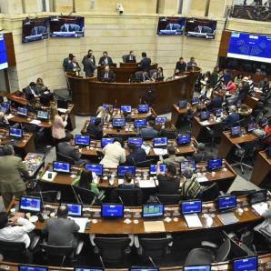 Congresistas que conservaron su curul en elecciones 2026