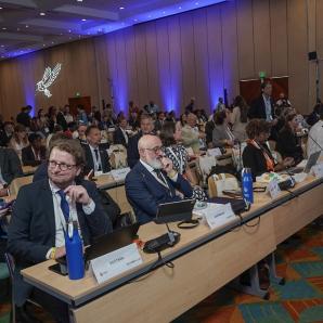 El segmento cierra la conferencia que se desarrolla en Santa Marta, y recogerá el trabajo realizado por las delegaciones de 56 países para acelerar la transición energética justa. 
