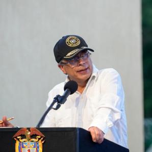 Petro advierte: Jurados no deben ofrecer tarjetones de consultas este 8 de marzo