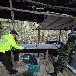 Policía inhabilita megalaboratorio de Cocaína en Barbacoas, Nariño