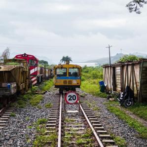 Inspeccionan la antigua vía férrea del Eje Cafetero para poner en marcha el Tren del Café