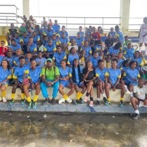 Riosucio apuesta por la paz con fútbol: más de 120 jóvenes se forman en liderazgo y valores