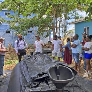 Entrega de biodigestores. / Foto: Hanny Castro O'neill.