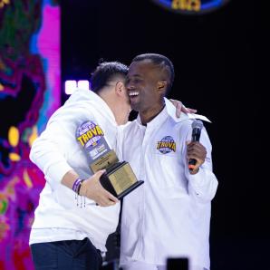 Cristian Estiven Querubín se coronó como nuevo Rey Nacional de la Trova