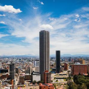 Movilidad Bogotá HOY: pico y placa viernes 15 de agosto 2025 