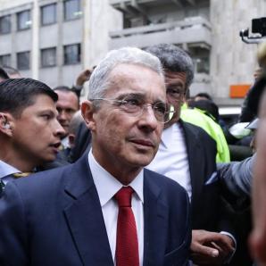 Boleta de encarcelamiento Álvaro Uribe