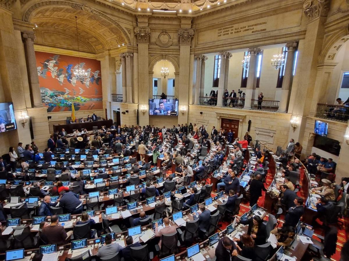 Gobierno radicó presupuesto 2026 por más de $556 billones
