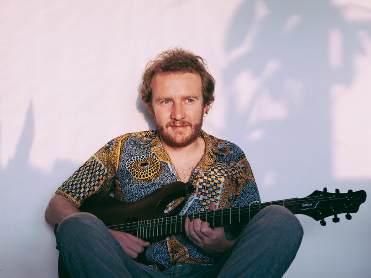 Si nos queremos tanto” de Buendía y los Guarachan Brothers en Miércoles de Descarga