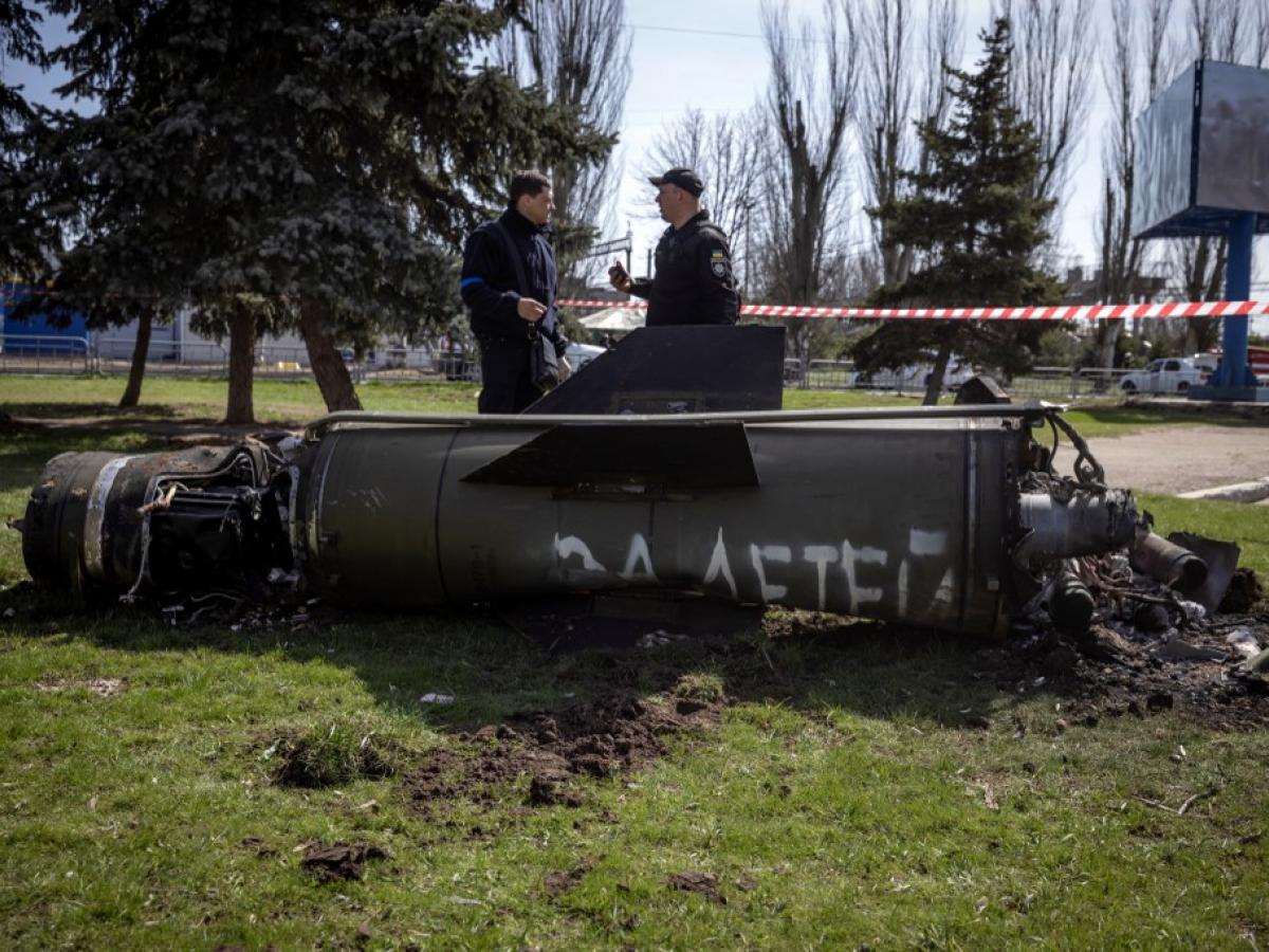 Bombardeos rusos en Ucrania: Cinco muertos y 18 heridos en estaciones de tren