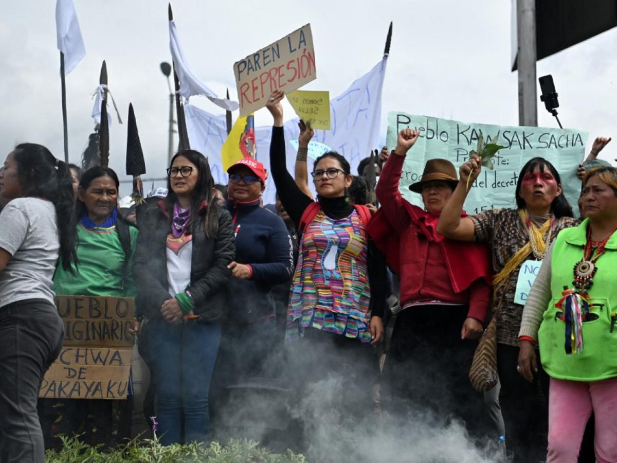 Presidente de la Asamblea Nacional de Ecuador convoca al diálogo