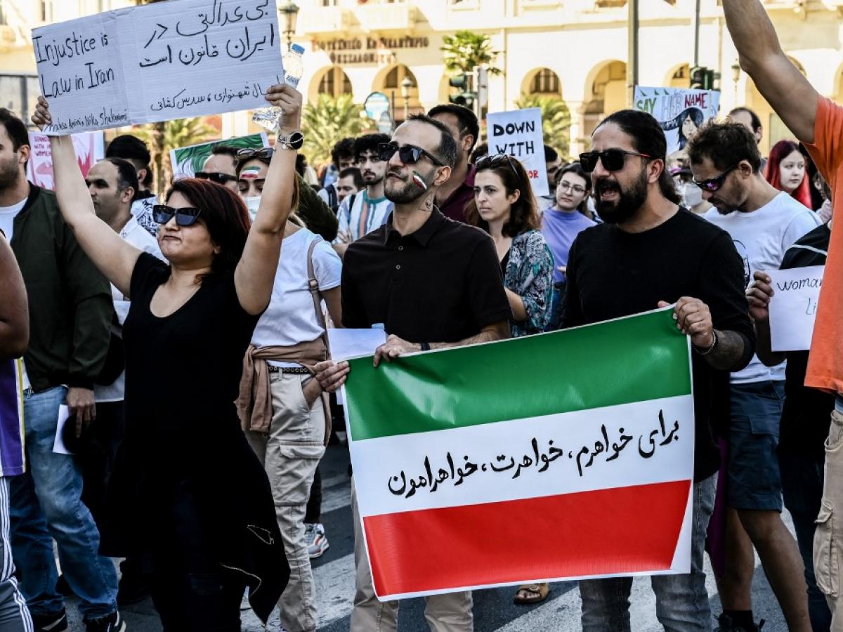 Protestas en Irán entran en su cuarta semana en medio de enfrentamientos