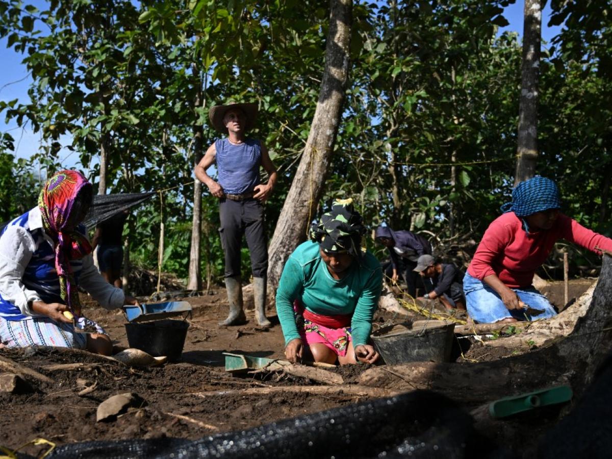 Indígenas colombianos excavan la primera ciudad española de América 