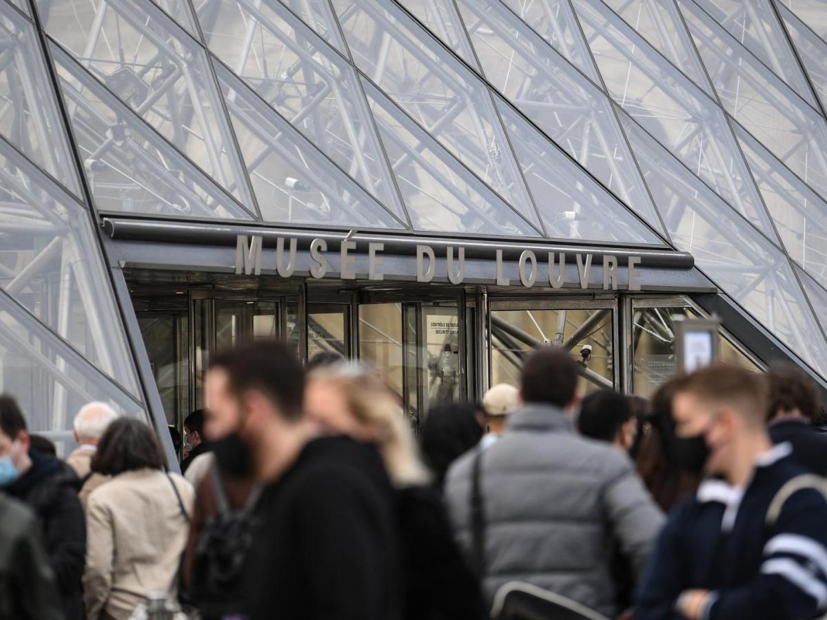 El Museo del Louvre es evacuado "por motivos de seguridad"