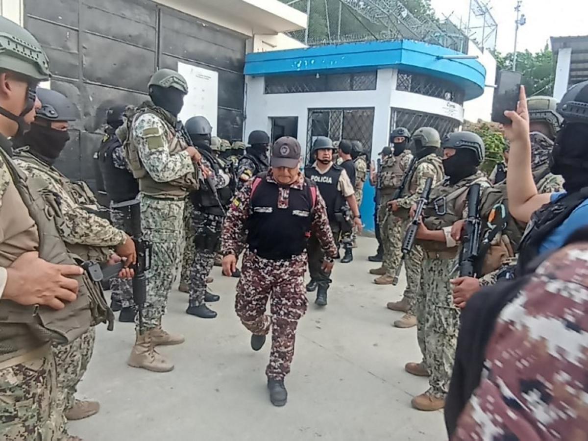 Liberan a todos los rehenes retenidos en cárceles de Ecuador