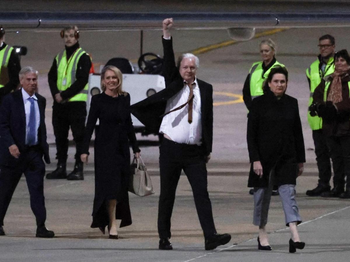 Regresa a Australia Julian Assange