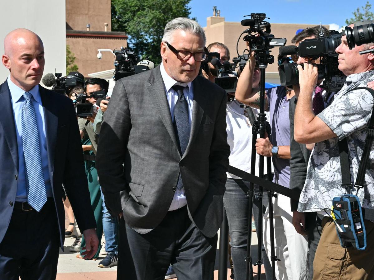 Alec Baldwin juicio por disparo en película Rust