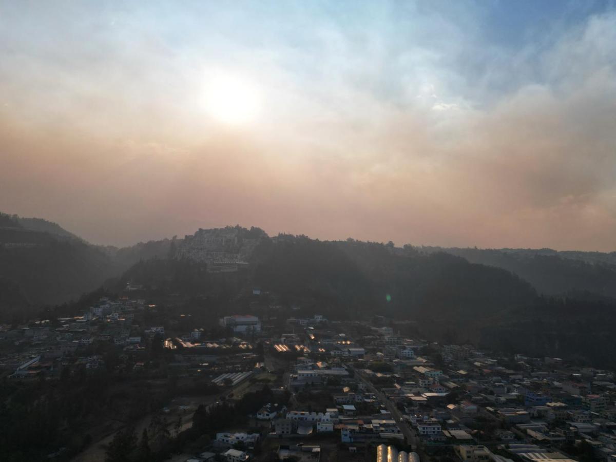 Apagones nocturnos teletrabajo Ecuador por sequía 