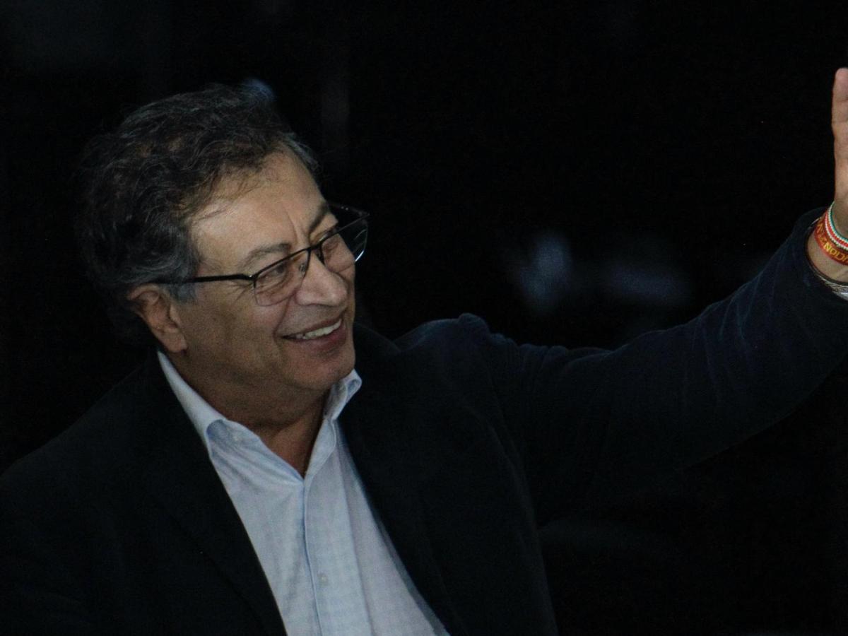 Petro responde a la senadora Cabal por acusaciones 