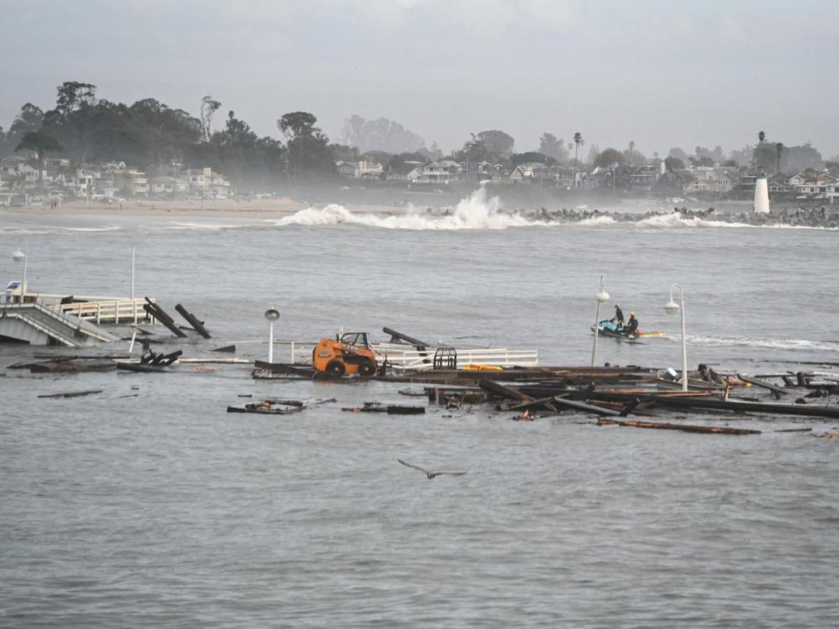 Tormenta en California Provoca Colapso de Muelle