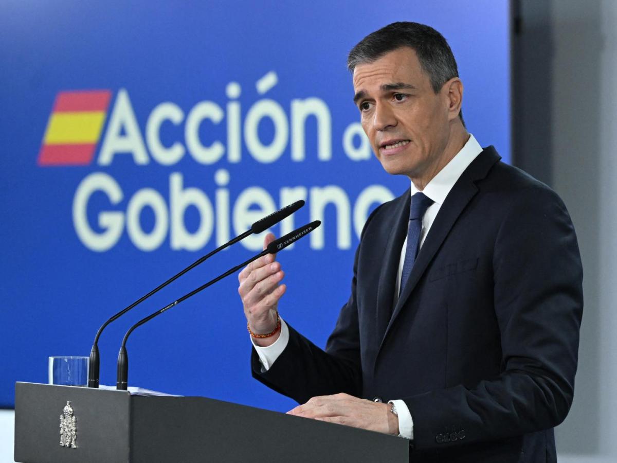 Gobierno español plantea reducir la jornada laboral