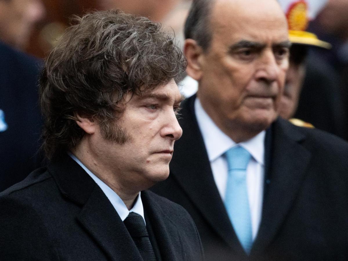 Pensiones Argentina: Milei vetó aumento a aumento de pensiones 