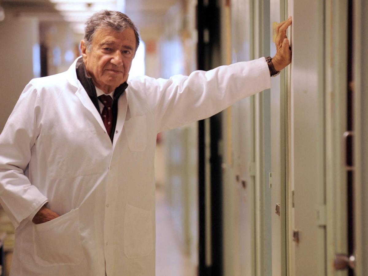 Falleció Étienne-Émile Baulieu, inventor de la píldora abortiva